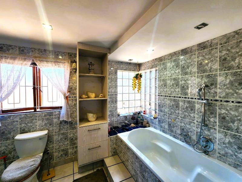 3 Bedroom Property for Sale in Mabille Park Western Cape